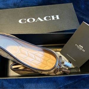 Brand new coach logo flats.
